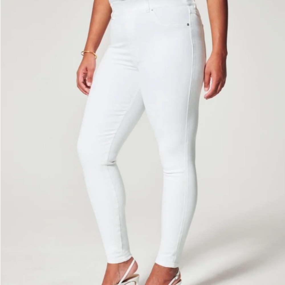White Skinny Jeans with Stretch Fit